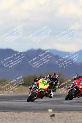 media/Nov-16-2025-Race Pace (Sun) [[8c5fa54630]]/Non Verified Riders (1st 20 Minutes)/5-Turn 15 (110pm)/